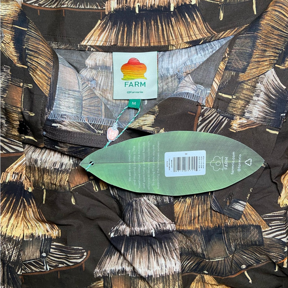 Farm Rio Brown Shuhu-print Pleated Shorts  Size Medium Resort Wear *FLAW* - Picture 4 of 5